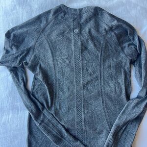Lululemon long sleeve top